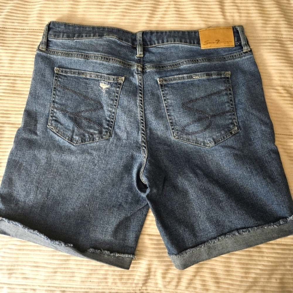 Seven‎ Slightly Distressed Blue Jean Shorts Size 8
